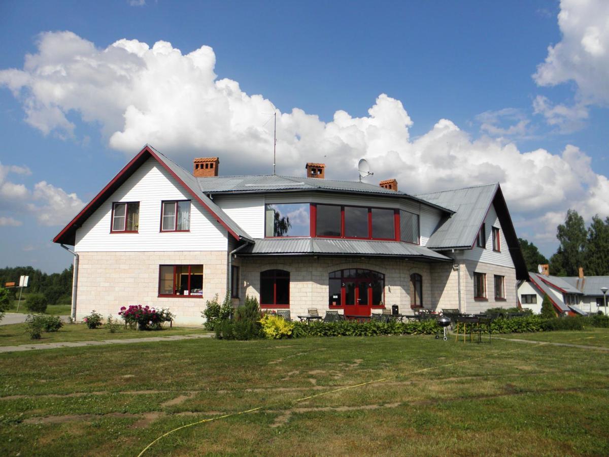 Radi Hotel Brocēni Buitenkant foto