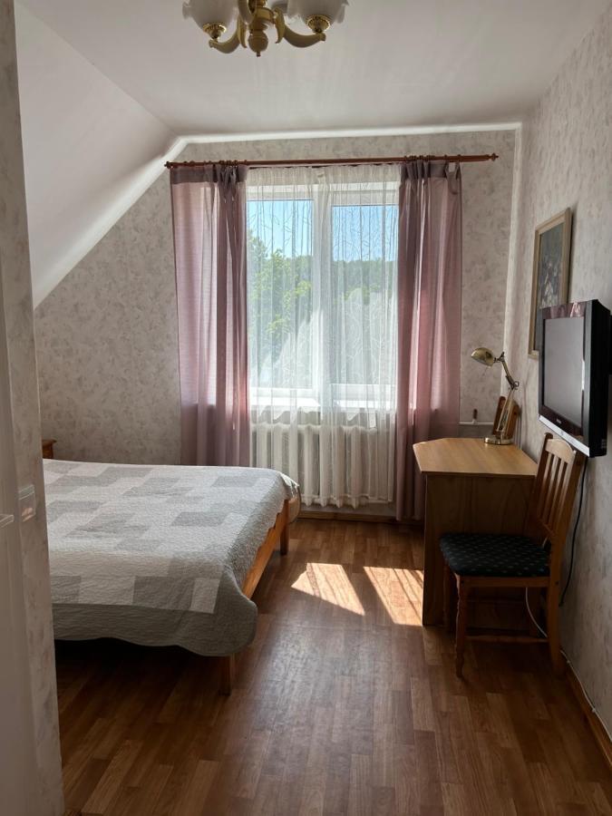 Radi Hotel Brocēni Buitenkant foto