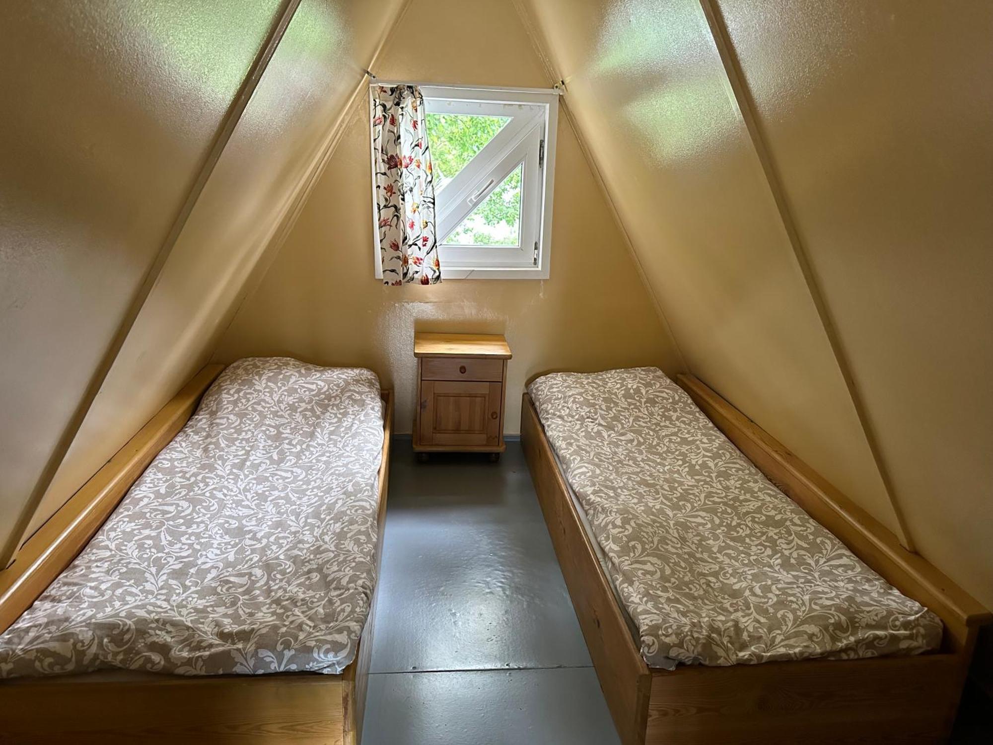Radi Hotel Brocēni Buitenkant foto