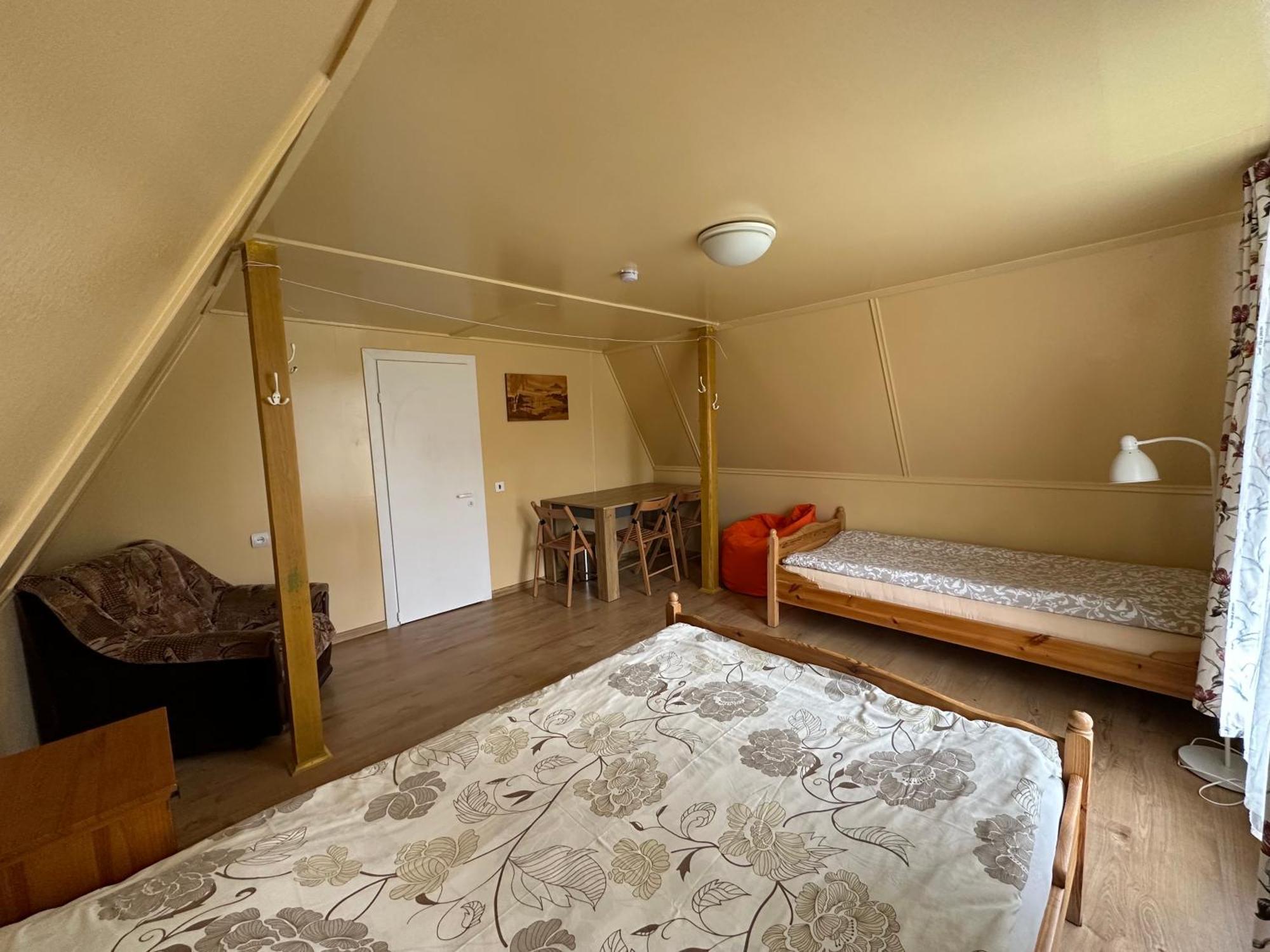 Radi Hotel Brocēni Buitenkant foto